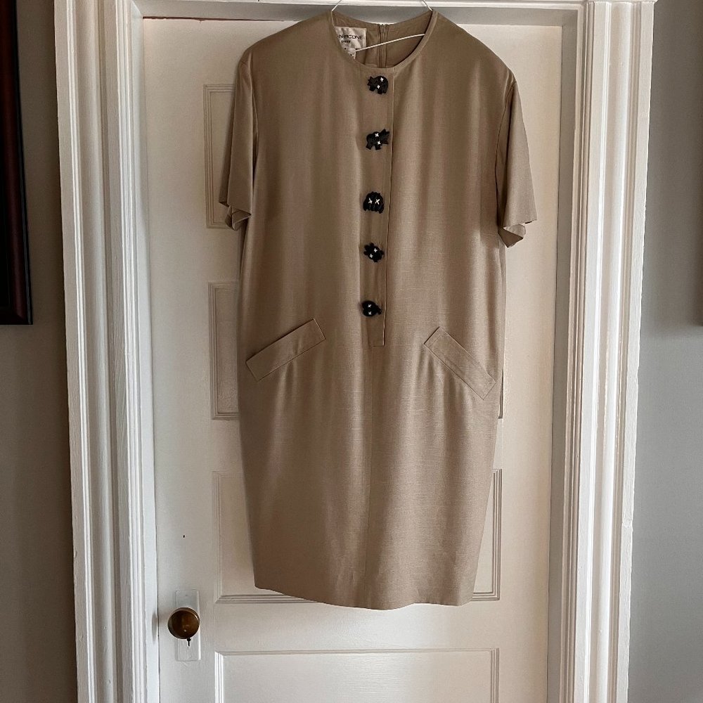Beige Evan -Picone lined dress with shoulder pads